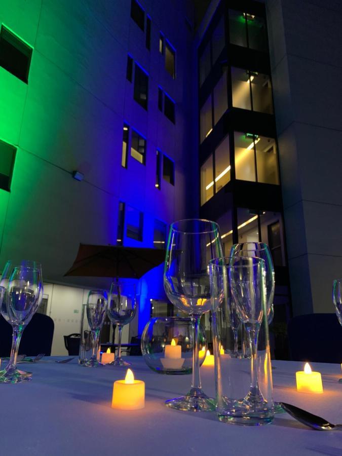 Holiday Inn Express Mexico Aeropuerto By Ihg Bagian luar foto