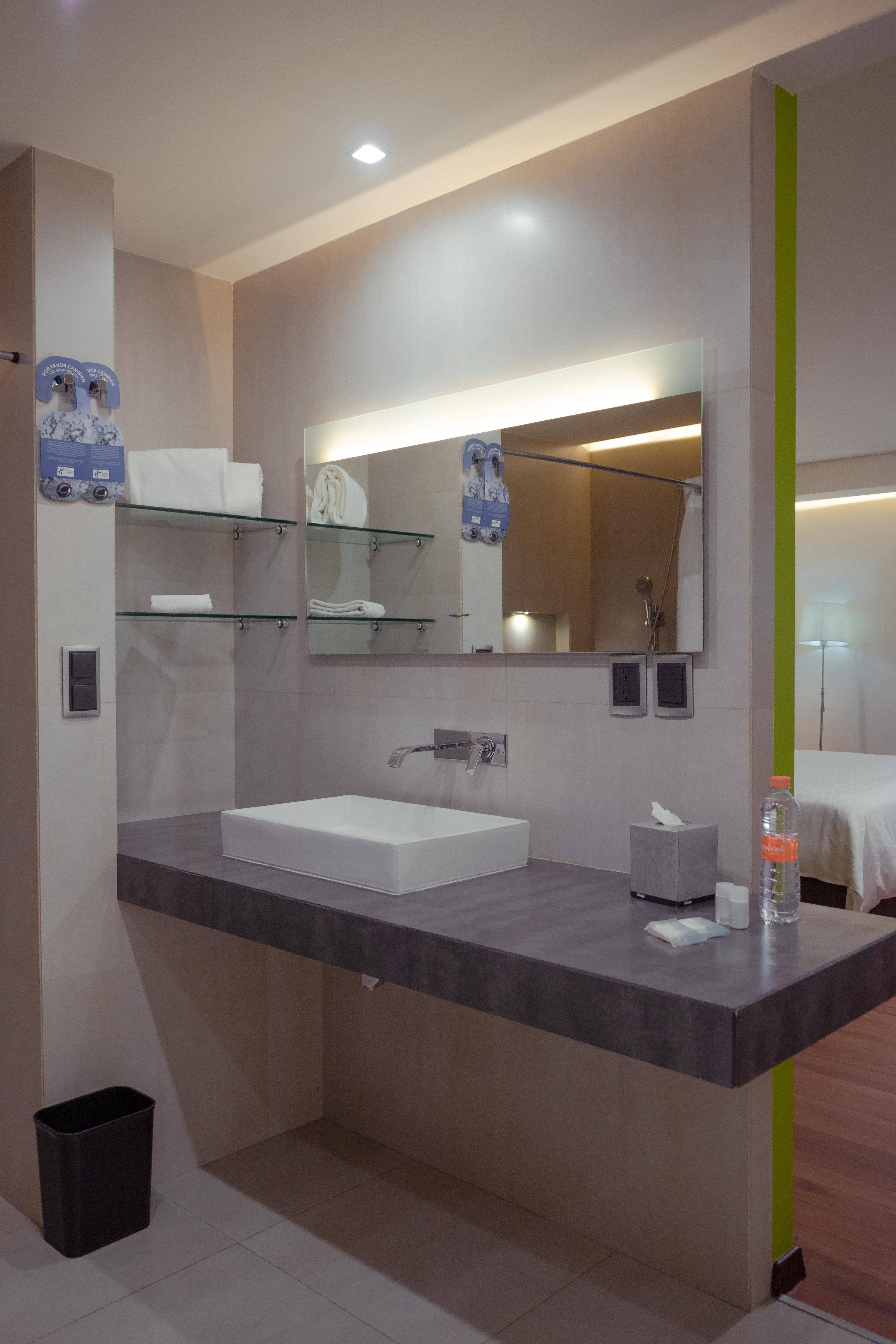 Holiday Inn Express Mexico Aeropuerto By Ihg Bagian luar foto